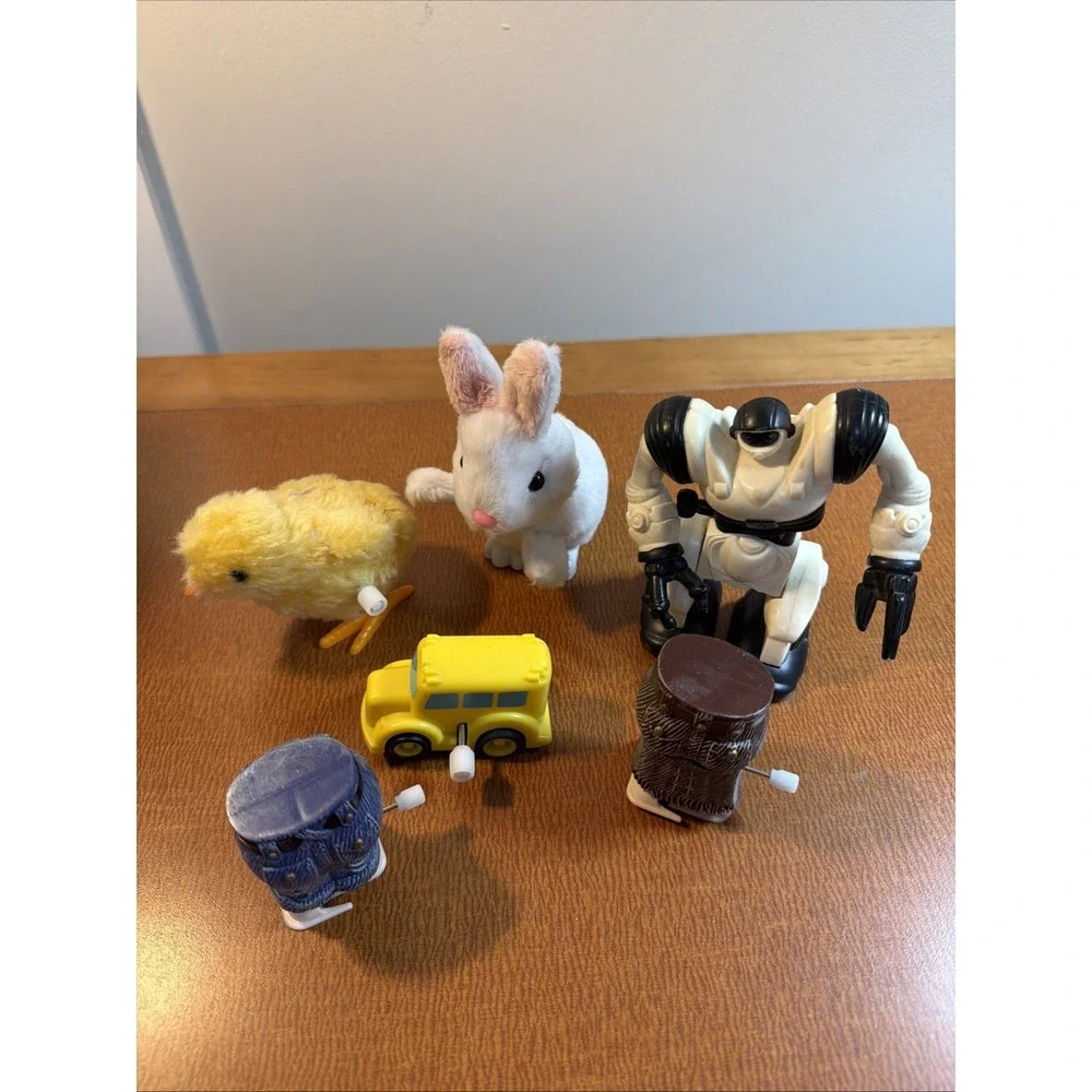 Lot Of Wind Up Toys Working: Bunny, Chick, Bus, Pants, Robot